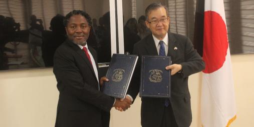 Liberia’s Deputy Minister for International Cooperation and Economic Integration, Dr. Ibrahim Al-bakri Nyei exchange notes with Japan’s Ambassador to Liberia, His Excellency Mr. Hiroshi Yoshimoto 
