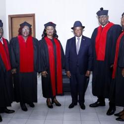 President Boakai posed in a photograph with members of the Supreme Court Bench 