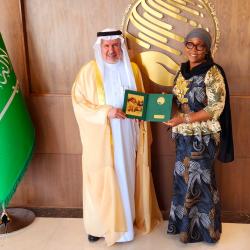 Liberia’s Minister of Foreign Affairs, Her Excellency Mme. Sara Beysolow Nyanti along with Dr. Abdullah Al Rabeeah, Advisor at the King Salman Humanitarian Aid and Relief Centre (KSRelief)