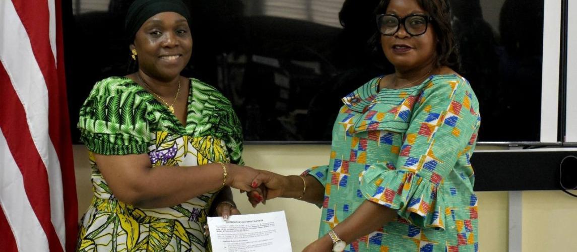  Minister of Foreign Affairs, Her Excellency Mme. Sara Beysolow Nyanti along with the Minister of Commerce and Industry, Madam Magdalena Dagoseh